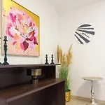 Aurora לינה וארוחת בוקר