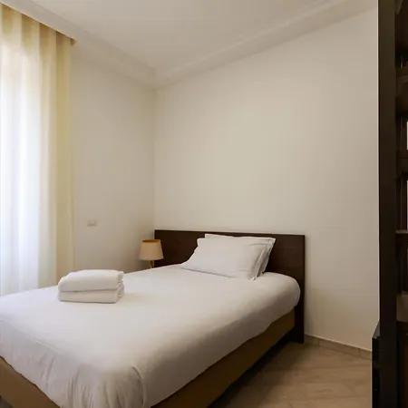 Aurora 4*